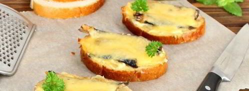 бутерброды горячие со шпротами. Шаг 8