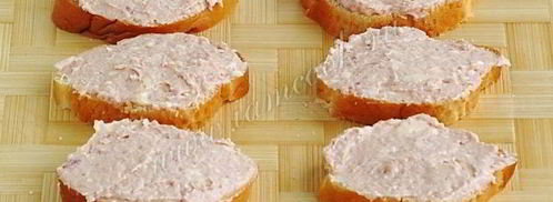 бутерброды с куриным паштетом и сыром. Шаг 9