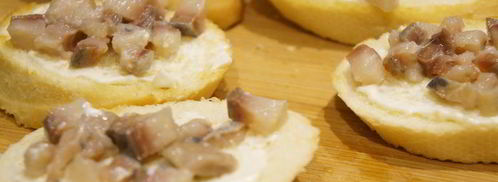 бутерброды с сельдью и орехами. Шаг 7