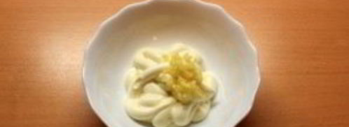 бутерброды со шпротами в духовке. Шаг 2