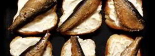 бутерброды со шпротами в духовке. Шаг 4