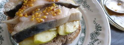 бутерброды со скумбрией и яблоками. Шаг 6