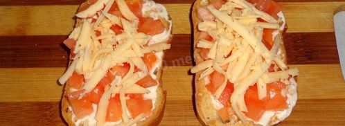 бутерброды в духовке с помидорами. Шаг 8