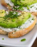 Быстрые бутерброды с авокадо