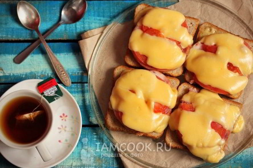 Рецепт горячие бутерброды с колбасой в микроволновке
