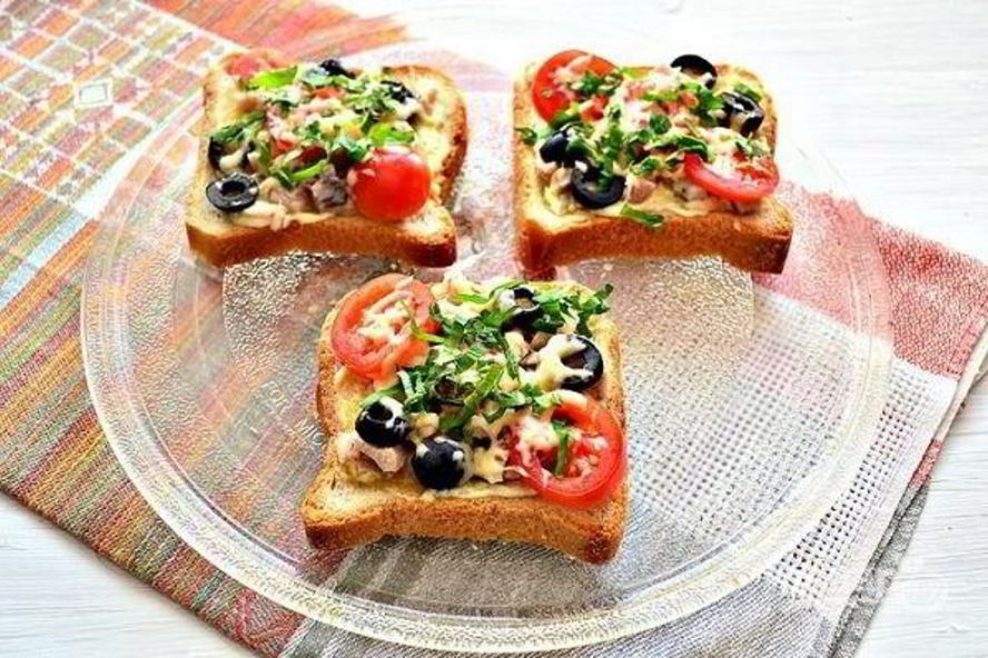 Рецепт горячие бутерброды с курицей и сыром