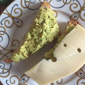 Закуска из авокадо