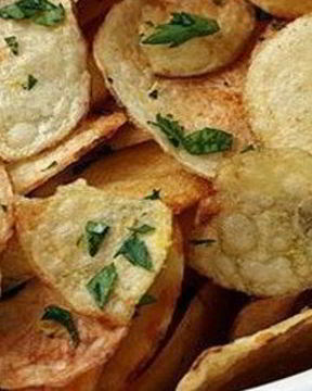 Домашние чипсы с зеленью в духовке