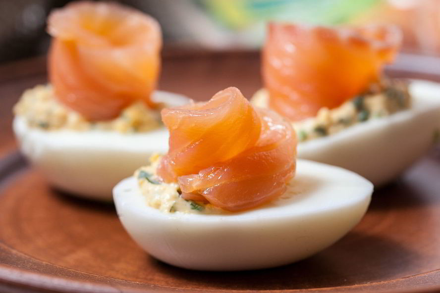 Рецепт яйца, фаршированные семгой