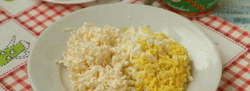 крабовые палочки, фаршированные красной икрой. Шаг 3