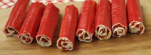 крабовые палочки, фаршированные красной икрой. Шаг 7