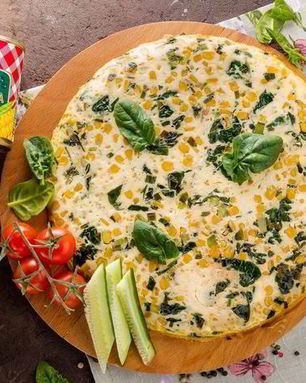 Фриттата с кукурузой и шпинатом