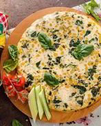 Фриттата с кукурузой и шпинатом