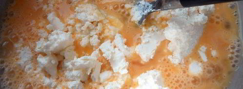 фриттата с пастой, шампиньонами и фетой. Шаг 3