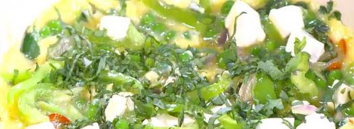 фриттата со сладким перцем, зеленым горошком и фетой. Шаг 12