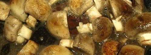 омлет с грибами и охотничьими колбасками. Шаг 2