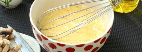 омлет с грибами на сковороде. Шаг 5