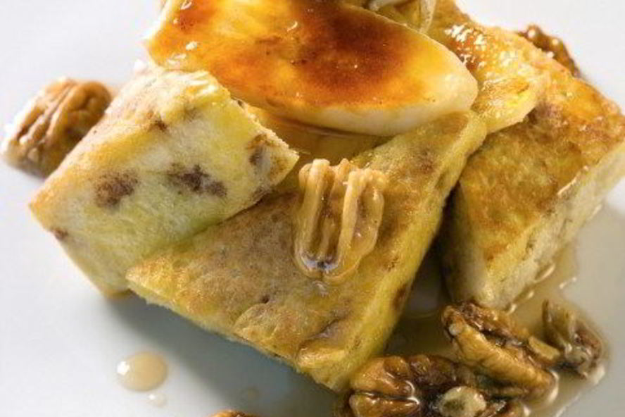 Рецепт омлет с карамелизованными яблоками, горгонзолой и беконом