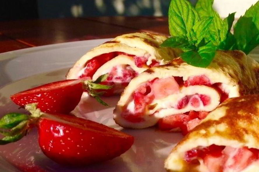 Рецепт омлет с клубникой