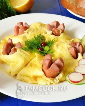 Омлет с сосисками в мультиварке