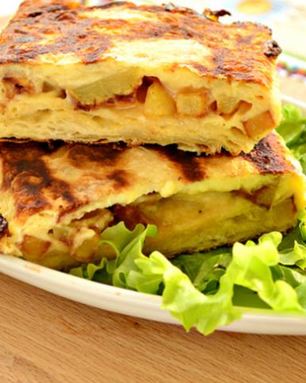 Омлет с жареной картошкой в лаваше