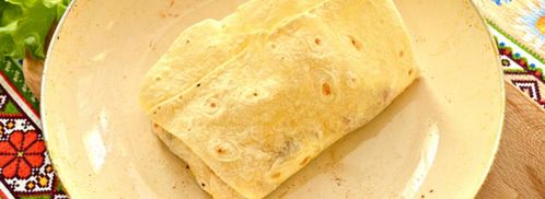 омлет с жареной картошкой в лаваше. Шаг 2