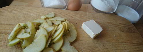 сладкий омлет с яблоком. Шаг 2