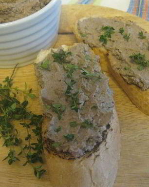 Французский паштет с куриной печенкой и шампанским