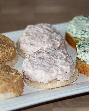 Мясной, грибной и зеленый паштет для завтрака