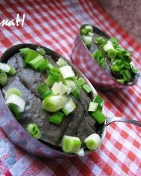 Запеченный паштет с грибами и бренди