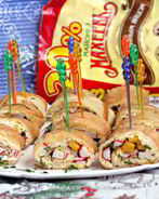 Блинные роллы с крабовыми палочками и кукурузой