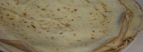 блинные роллы с крабовыми палочками и кукурузой. Шаг 3