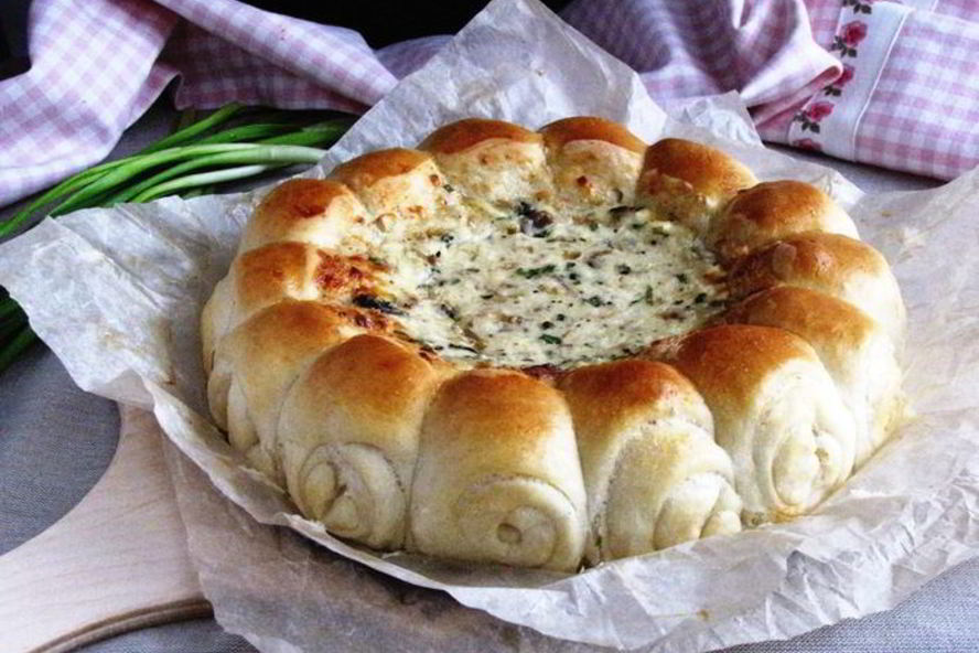 Рецепт булочки-роллы с грибным дип-соусом