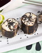 Горячие роллы с белой рыбой