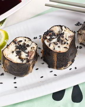 Горячие роллы с белой рыбой