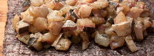 горячие роллы с белой рыбой. Шаг 3