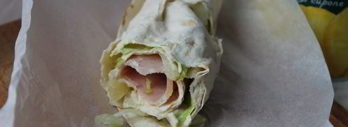 нежные роллы с ананасами и ветчиной. Шаг 6