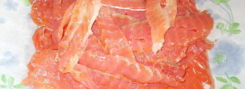 пшеничный ролл с форелью и зеленью. Шаг 3