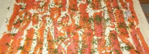 пшеничный ролл с форелью и зеленью. Шаг 8