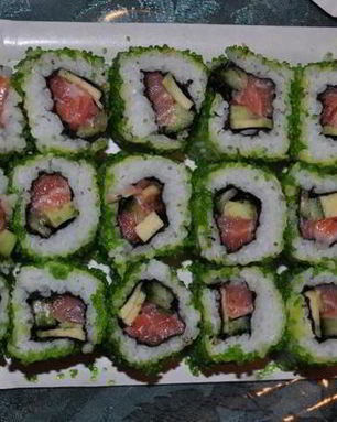 Ролл Калифорния с лососем