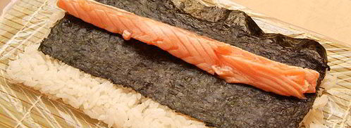 ролл в стружке тунца бонито. Шаг 4