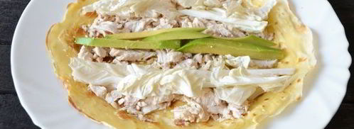 роллы из блинчиков с разной начинкой. Шаг 13