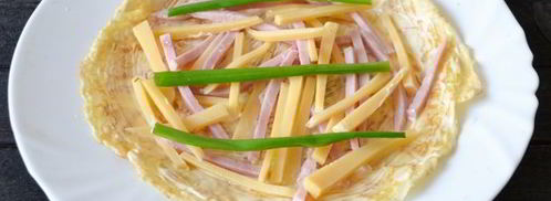 роллы из блинчиков с разной начинкой. Шаг 14