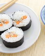 Роллы с консервированным тунцом