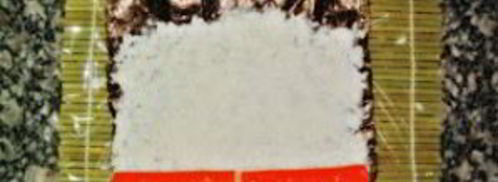 роллы с крабовыми палочками. Шаг 3