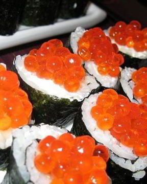 Роллы с красной икрой