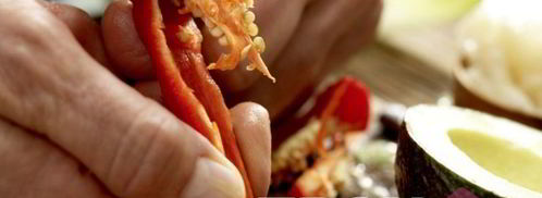 роллы с огурцом. Шаг 3