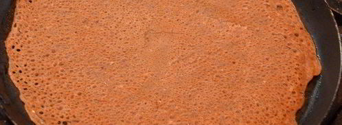 сладкие блинные роллы с творогом и фруктами. Шаг 4