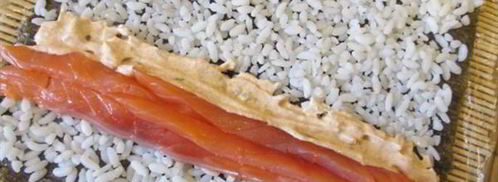 спайси роллы с лососем. Шаг 4