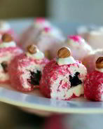 Творожные роллы с медом и фруктами